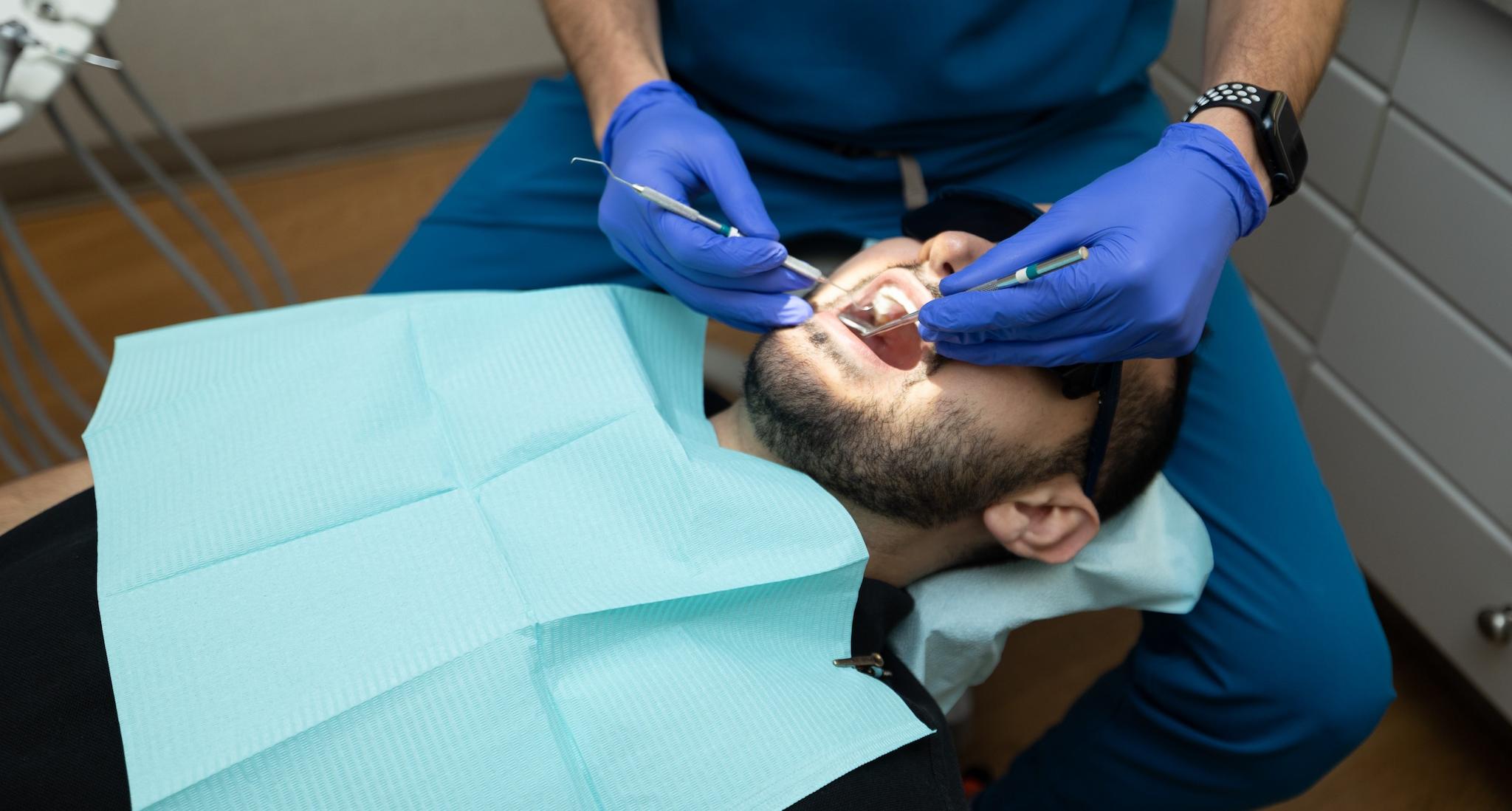 what to do if you chip your tooth (a step by step guide)